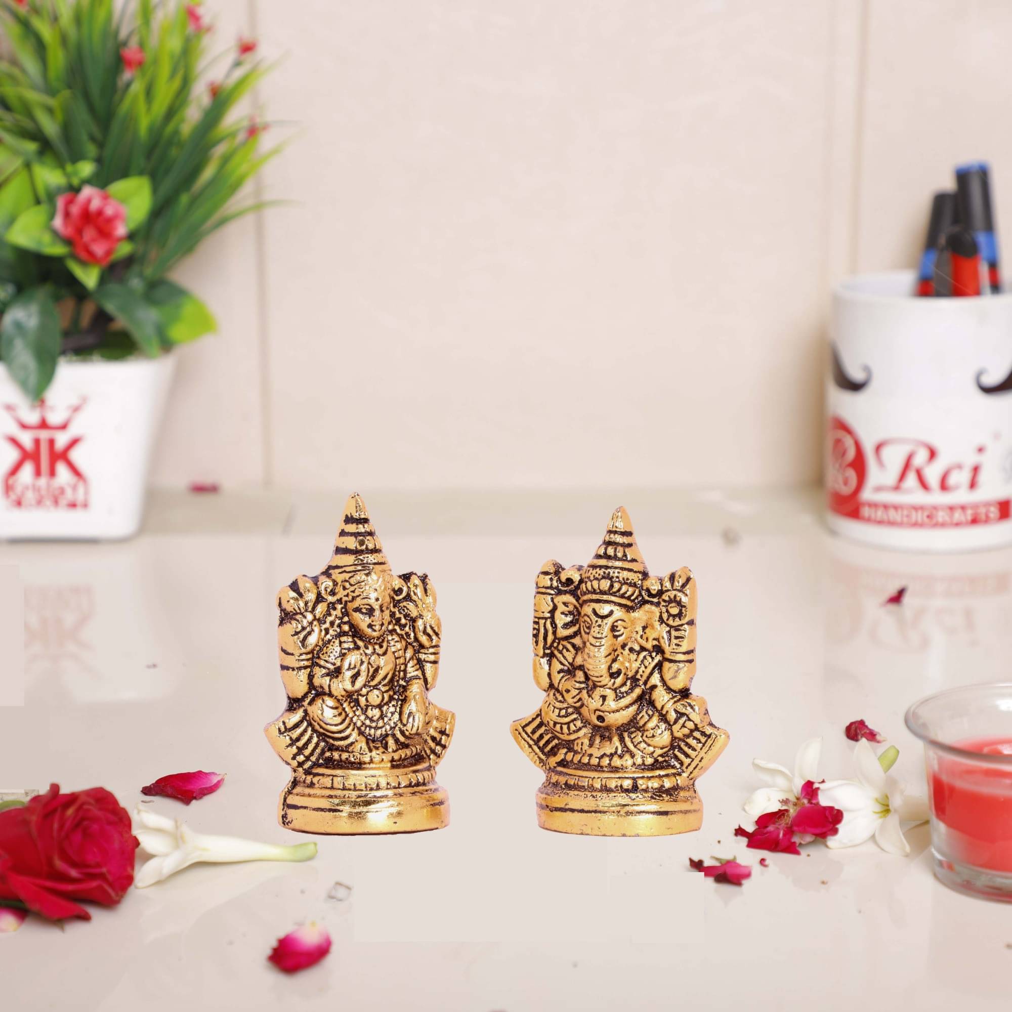 KridayKraft Aluminium Laxmi Ganesh Idol ( 7 cm ) KridayKraft Aluminium Laxmi Ganesh Idol ( 7 cm )