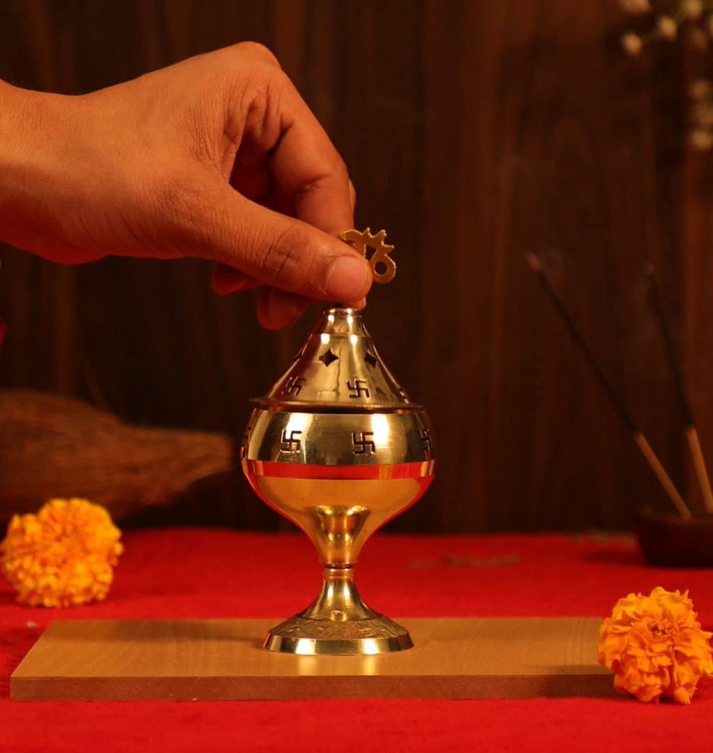 ServDharm Brass Table Diya - Pack of 1 ServDharm Brass Table Diya - Pack of 1