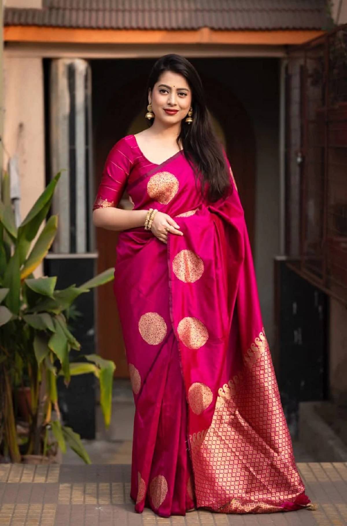 A TO Z CART Banarasi Silk Embellished Saree With Unstitched Blouse Piece ( Pink ) A TO Z CART Banarasi Silk Embellished Saree With Unstitched Blouse Piece ( Pink )