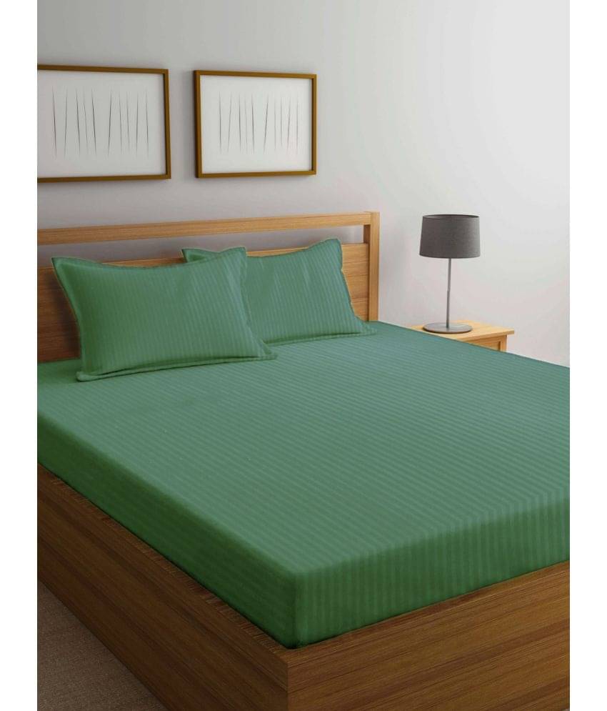     			Neekshaa Satin 1 Double Bedsheet with 2 Pillow Covers ( Green )