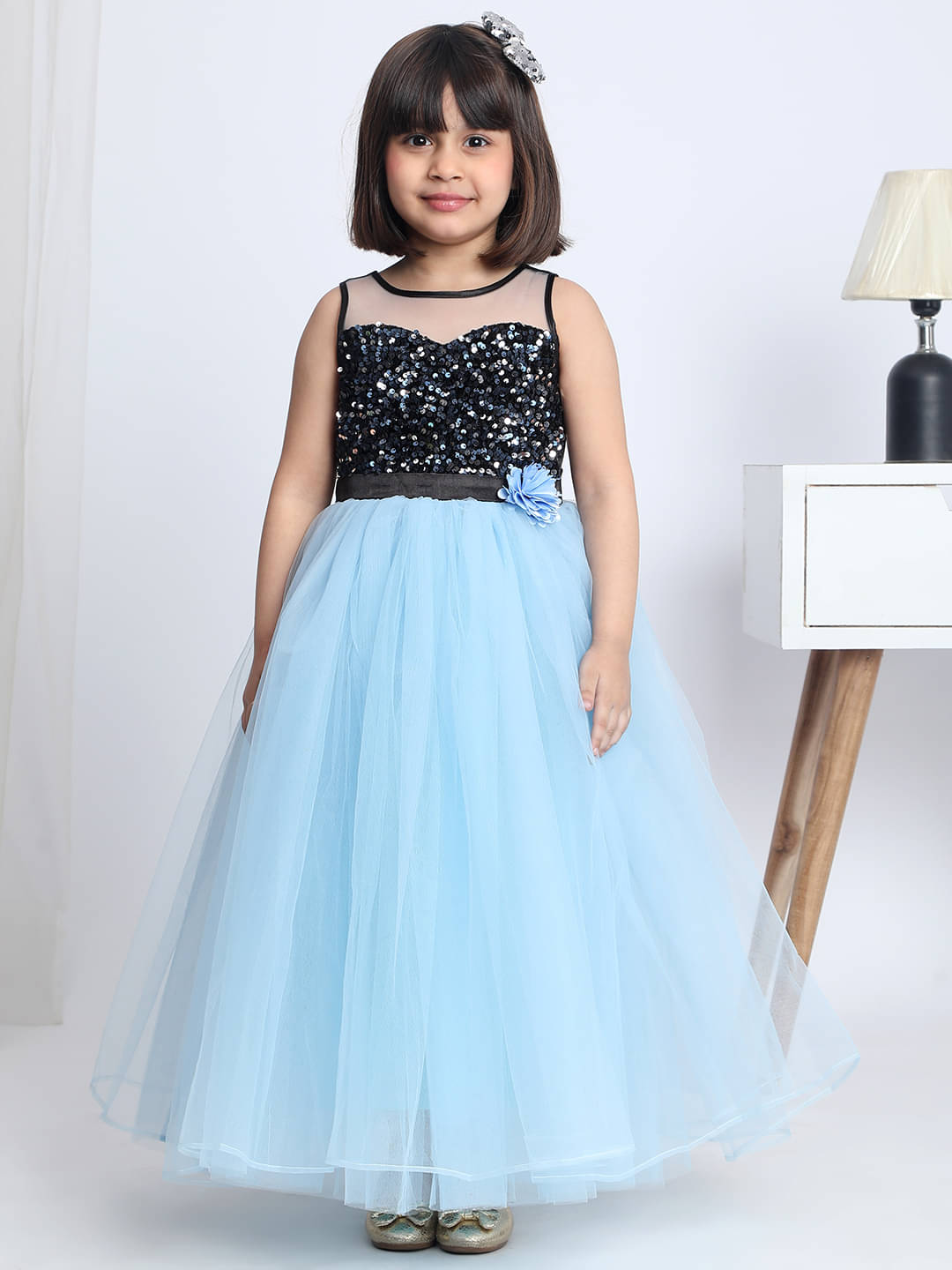     			Toy Balloon Kids Net Gown For Girls ( Pack of 1 , Light Blue )