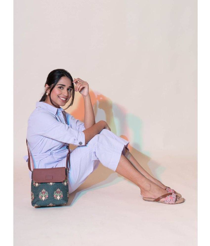     			Zouk Sling Bag Jute Set of 1 ( Green )
