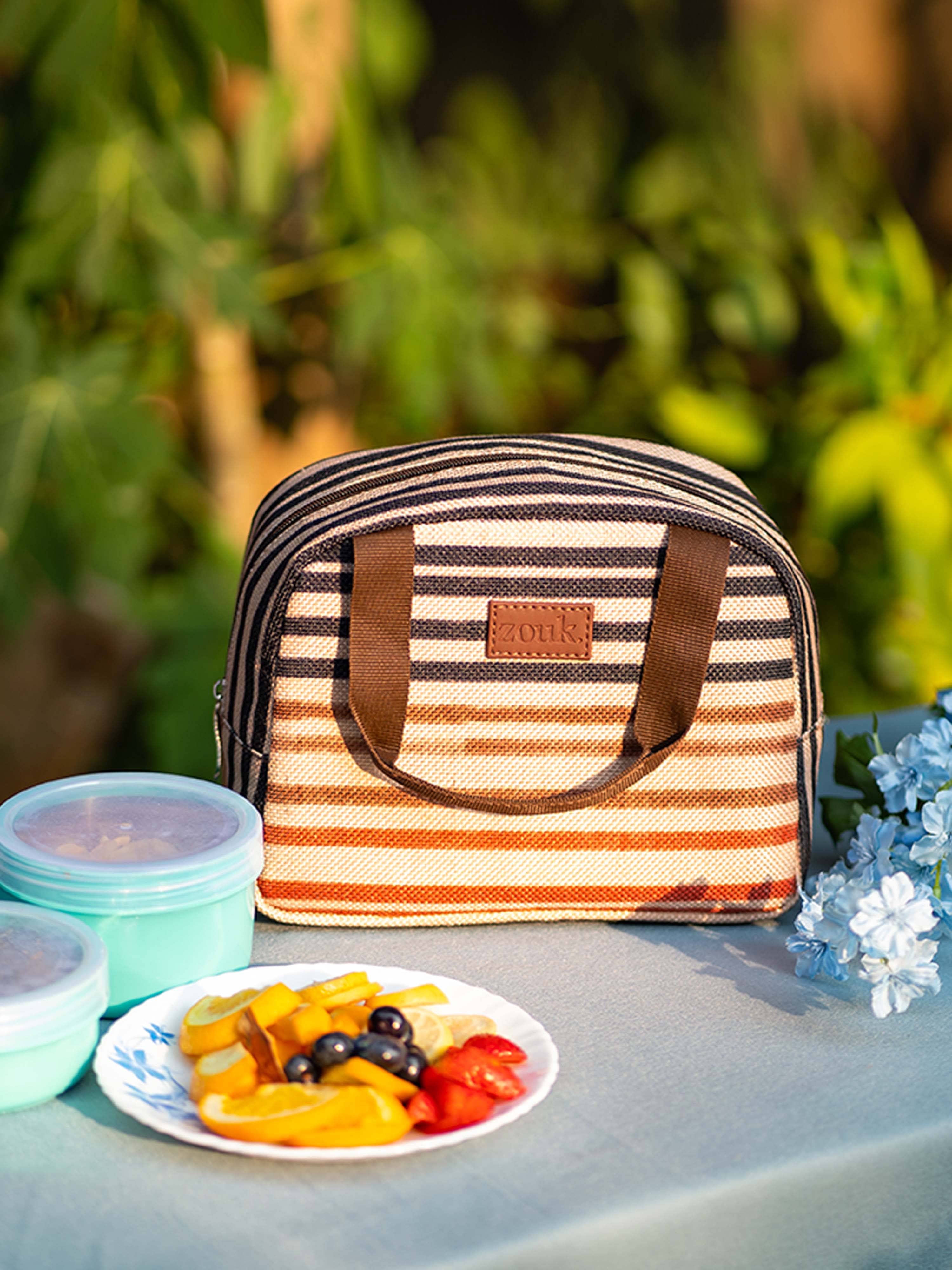 Zouk Multicolor Lunch Bags ( 1 Pc ) Zouk Multicolor Lunch Bags ( 1 Pc )