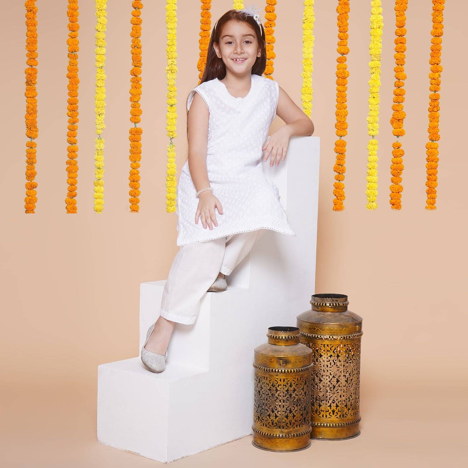 Arshia Fashions Girls Cotton Blend Salwar Kameez Set ( Pack of 1 , White )     			Arshia Fashions Girls Cotton Blend Salwar Kameez Set ( Pack of 1 , White )