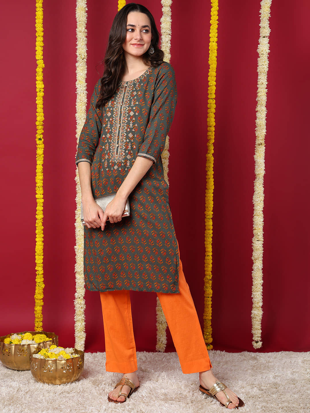 Vaamsi Cotton Blend Printed Straight Women's Kurti - Olive ( Pack of 1 ) - Kurtis, Tunics | Buy online on ZillyBuy