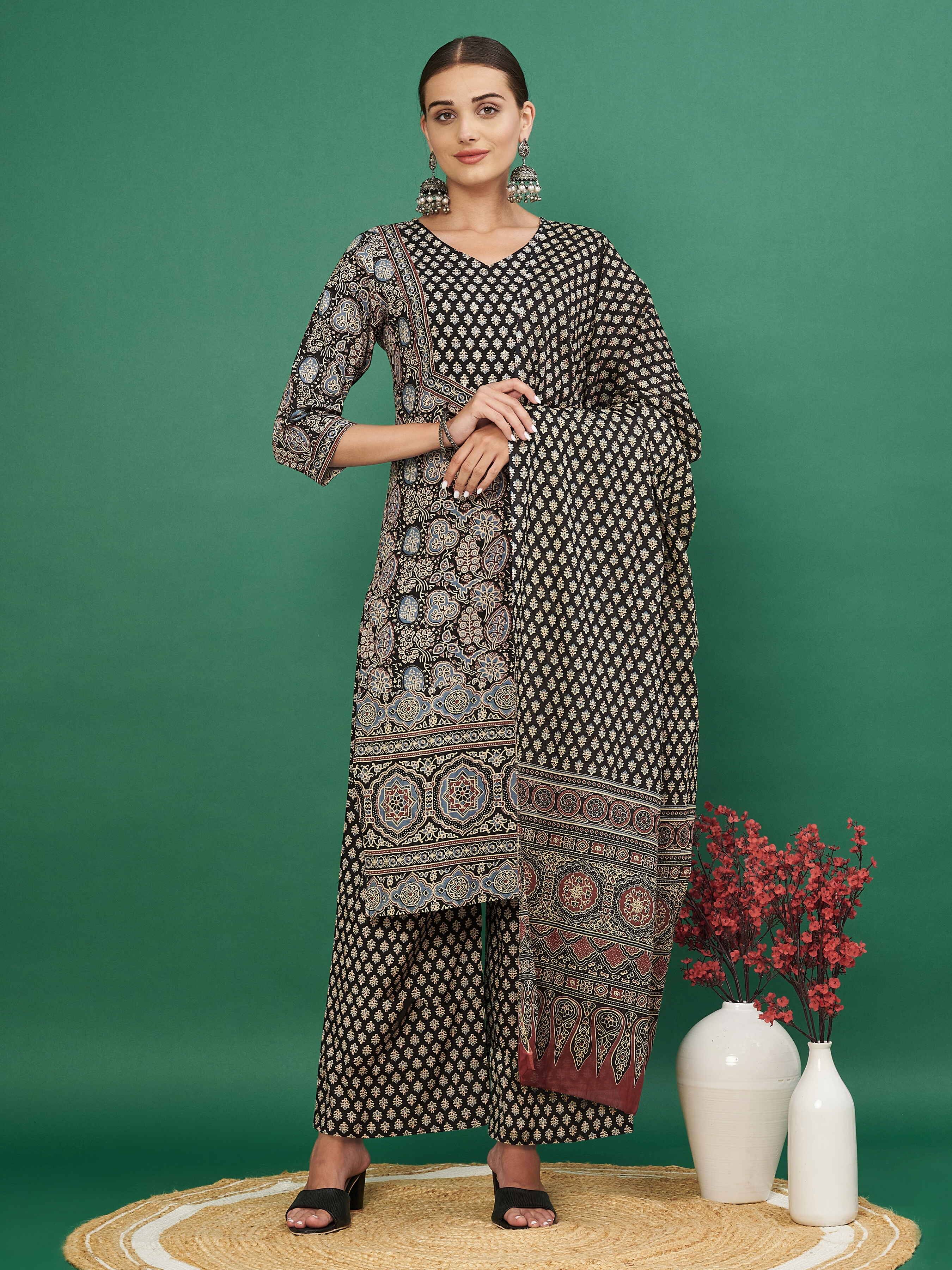 Vbuyz Cotton Printed Kurti With Pants Women's Stitched Salwar Suit - Black ( Pack of 1 ) Vbuyz Cotton Printed Kurti With Pants Women's Stitched Salwar Suit - Black ( Pack of 1 )