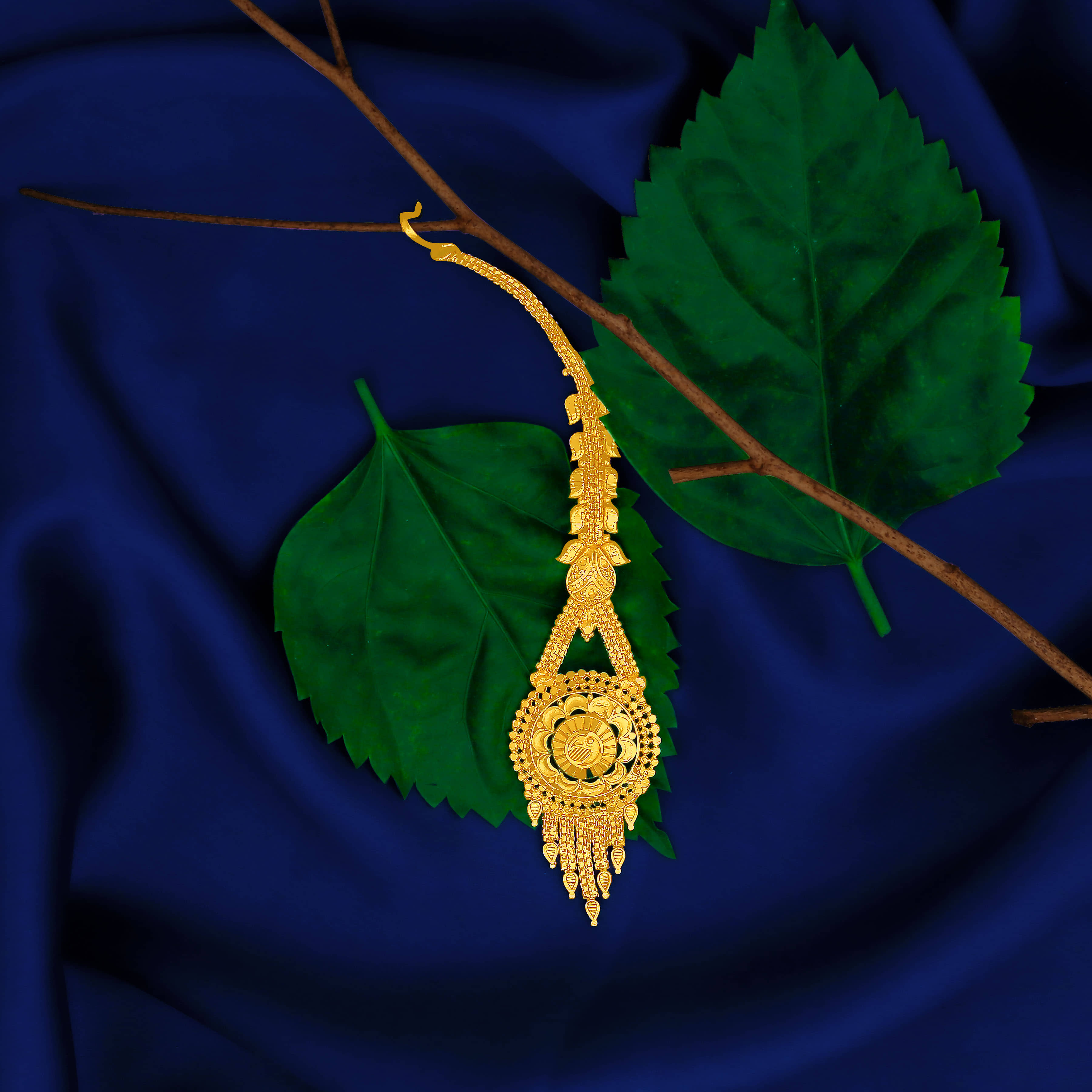 LUV FASHION Gold Maang Tikka ( Pack of 1 ) - Jewellery Sets | Buy online on ZillyBuy
