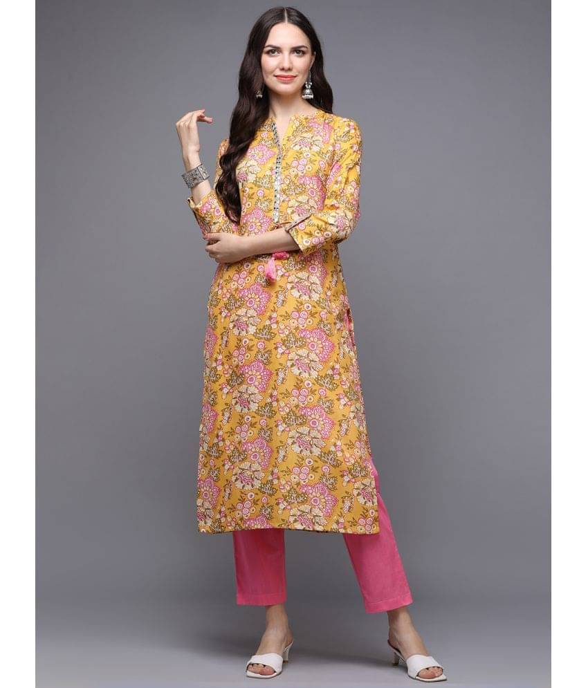 Vaamsi Cotton Blend Printed Straight Women's Kurti - Yellow ( Pack of 1 ) Vaamsi Cotton Blend Printed Straight Women's Kurti - Yellow ( Pack of 1 )