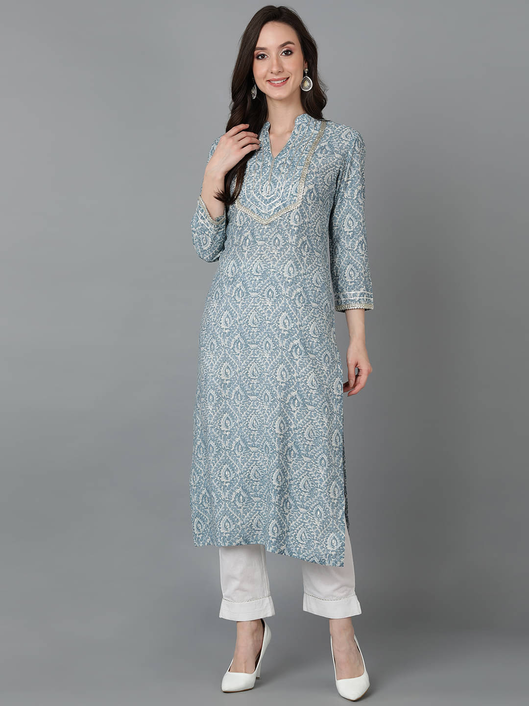 Vaamsi Silk Blend Printed Straight Women's Kurti - Blue ( Pack of 1 )     			Vaamsi Silk Blend Printed Straight Women's Kurti - Blue ( Pack of 1 )