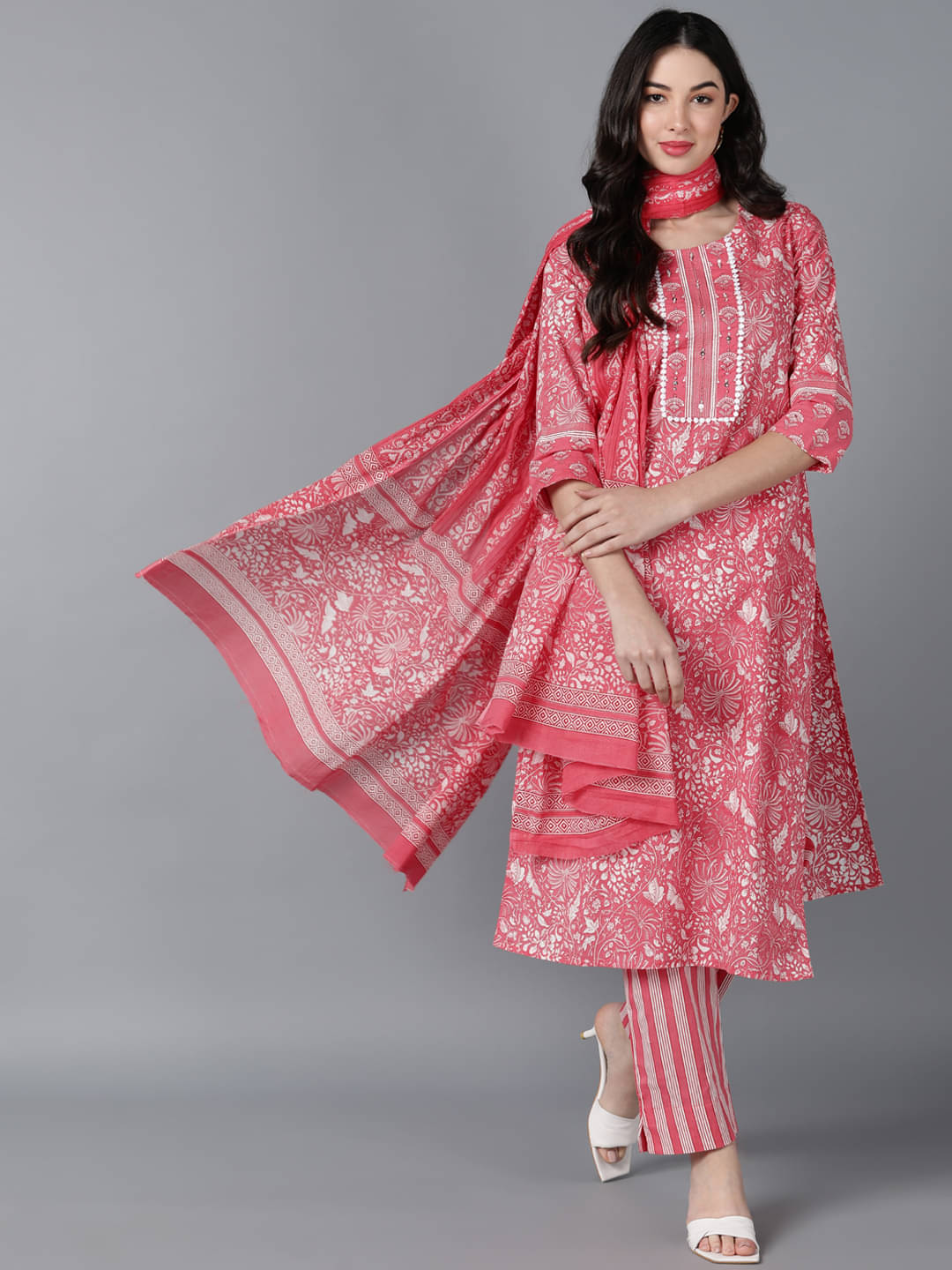 Vaamsi Cotton Printed Kurti With Pants Women's Stitched Salwar Suit - Pink ( Pack of 1 )     			Vaamsi Cotton Printed Kurti With Pants Women's Stitched Salwar Suit - Pink ( Pack of 1 )
