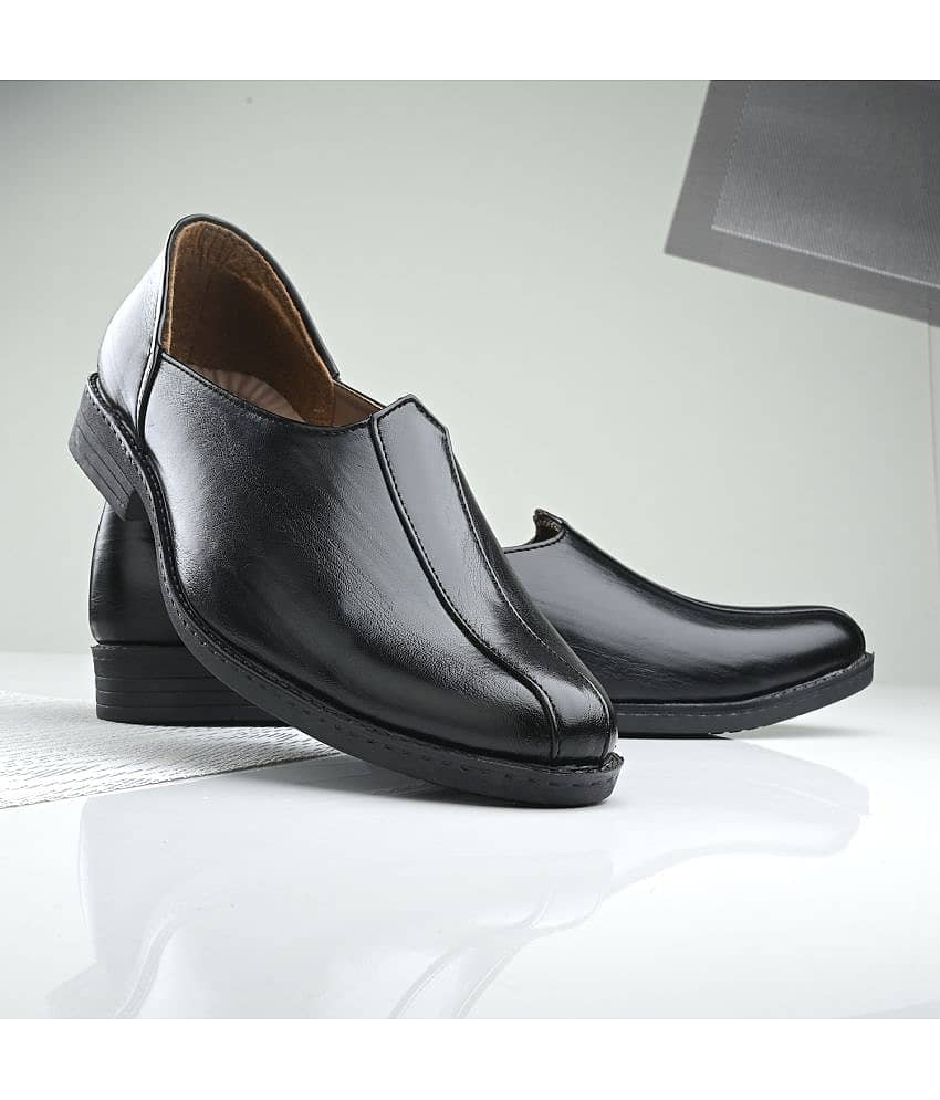 John Karsun Black Men's Mojaris - Ethnic Shoes | Buy online on ZillyBuy