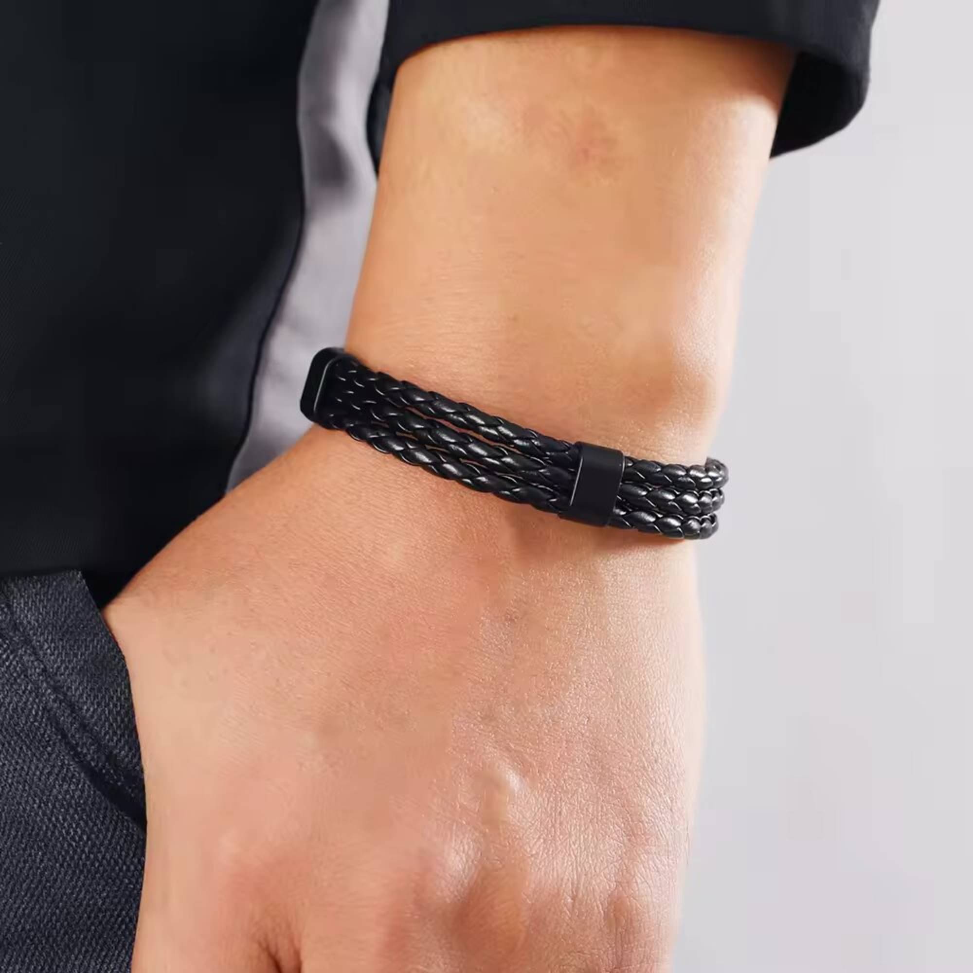     			Thrillz Black Bracelet ( Pack of 1 )
