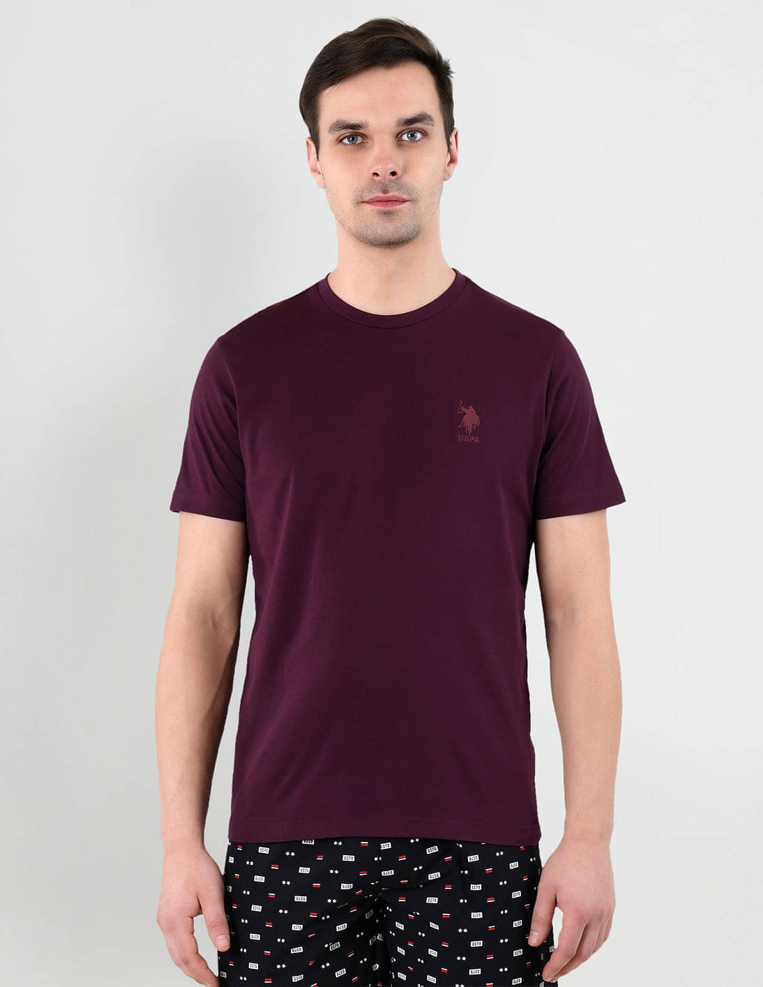     			U.S. Polo Assn. Cotton Regular Fit Solid Half Sleeves Men's T-Shirt - Maroon ( Pack of 1 )