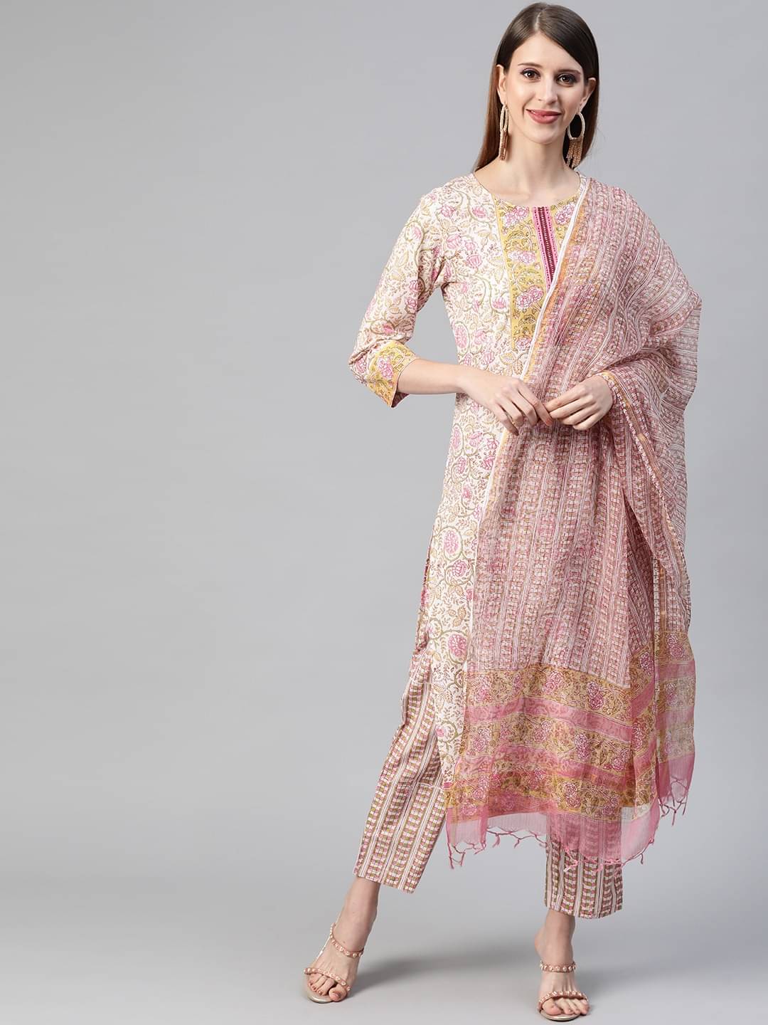 Vaamsi Cotton Printed Kurti With Pants Women's Stitched Salwar Suit - Off White ( Pack of 1 ) Vaamsi Cotton Printed Kurti With Pants Women's Stitched Salwar Suit - Off White ( Pack of 1 )