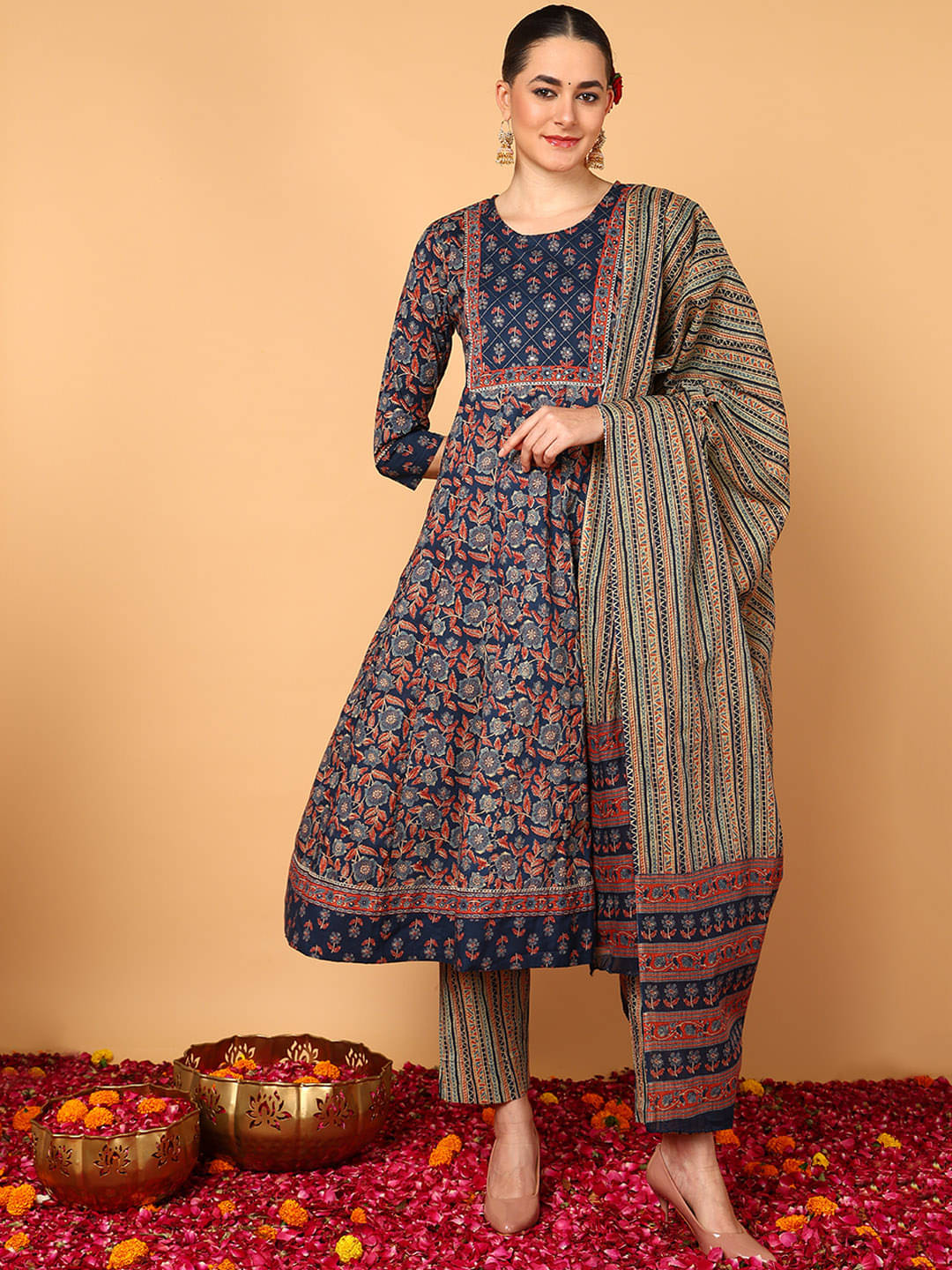     			Vaamsi Cotton Printed Kurti With Pants Women's Stitched Salwar Suit - Blue ( Pack of 1 )
