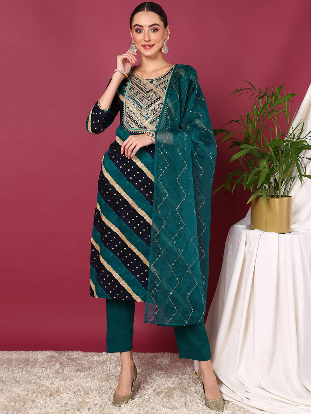     			Vaamsi Viscose Self Design Kurti With Pants Women's Stitched Salwar Suit - Navy Blue ( Pack of 1 )