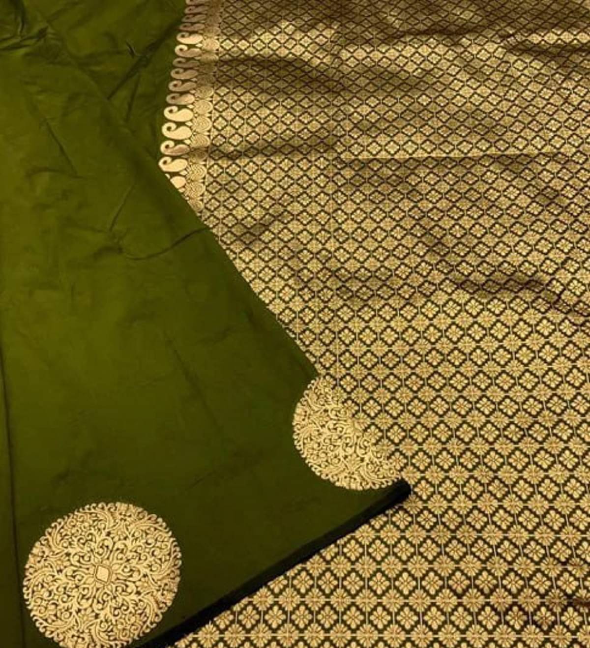     			A TO Z CART Banarasi Silk Embellished Saree With Unstitched Blouse Piece ( Sea Green )
