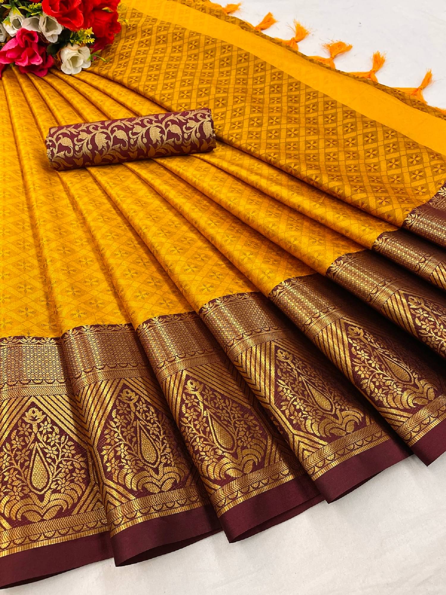     			A TO Z CART Cotton Silk Embellished Saree With Unstitched Blouse Piece ( Coral )