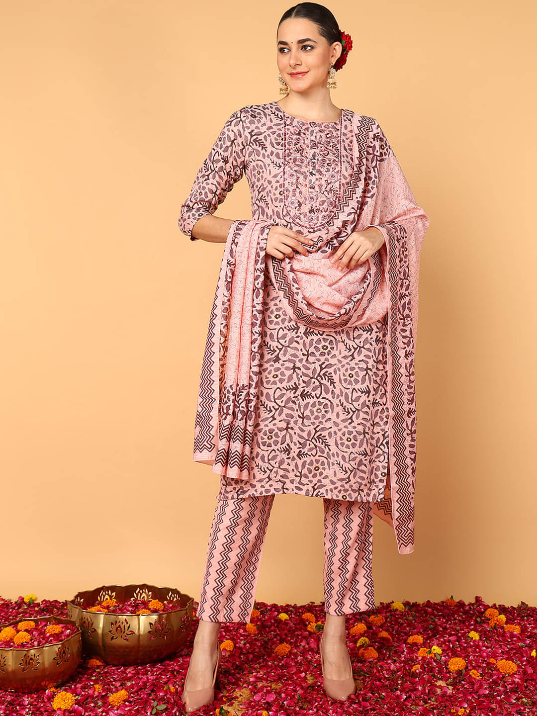 Vaamsi Silk Blend Printed Kurti With Pants Women's Stitched Salwar Suit - Pink ( Pack of 1 ) Vaamsi Silk Blend Printed Kurti With Pants Women's Stitched Salwar Suit - Pink ( Pack of 1 )