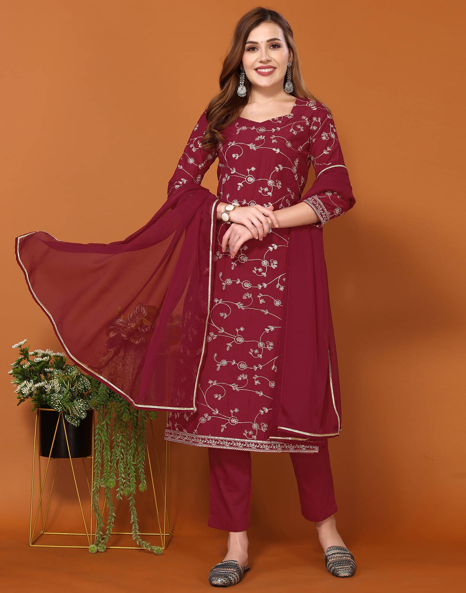 Skylee Chiffon Embroidered Kurti With Pants Women's Stitched Salwar Suit - Maroon ( Pack of 1 ) Skylee Chiffon Embroidered Kurti With Pants Women's Stitched Salwar Suit - Maroon ( Pack of 1 )