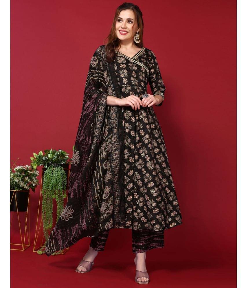 Skylee Cotton Printed Kurti With Pants Women's Stitched Salwar Suit - Black ( Pack of 1 ) Skylee Cotton Printed Kurti With Pants Women's Stitched Salwar Suit - Black ( Pack of 1 )