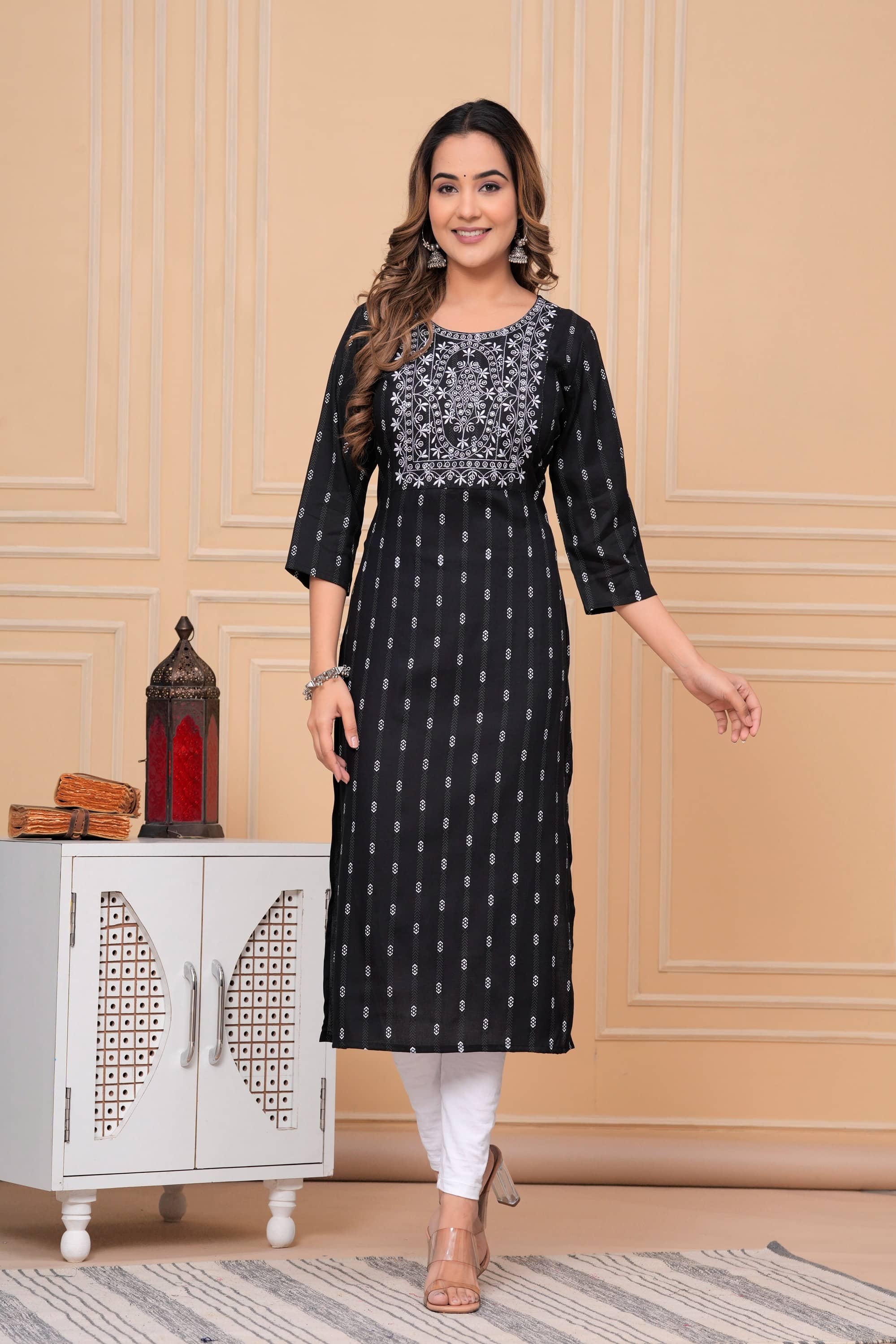 GlowWorld Rayon Embroidered Straight Women's Kurti - Black ( Pack of 1 ) - Kurtis, Tunics | Buy online on ZillyBuy