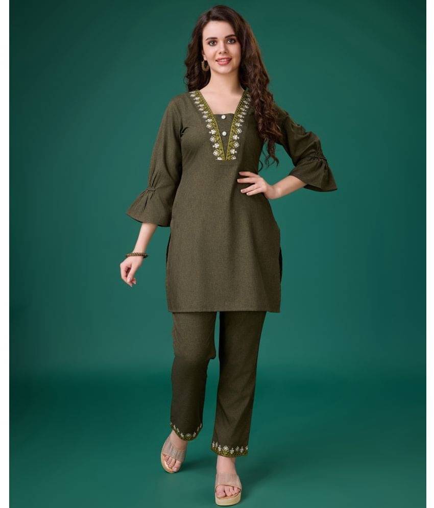     			MOJILAA Women Embroidered Tunic With Trousers Co-Ord Set ( Olive )