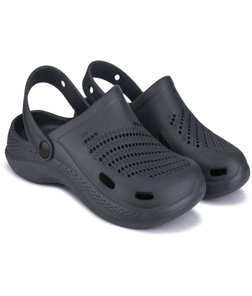     			PENNEN - Black Men's Clogs