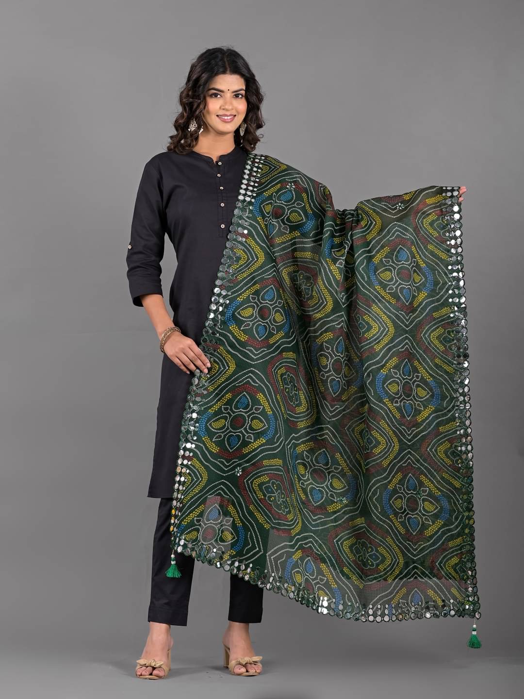     			Apratim Green Cotton Blend Women's Dupatta - ( Pack of 1 )