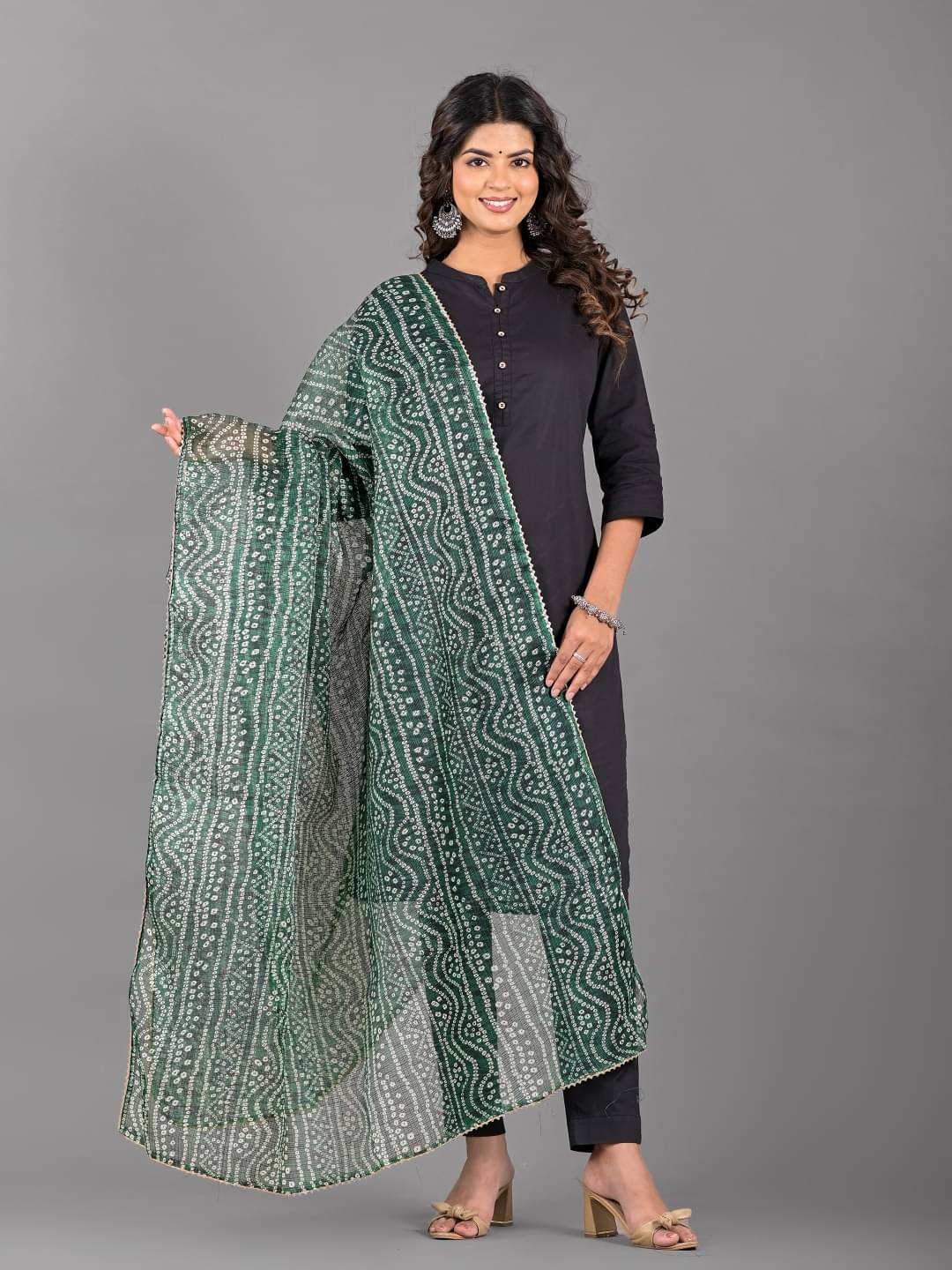     			Apratim Green Cotton Blend Women's Dupatta - ( Pack of 1 )