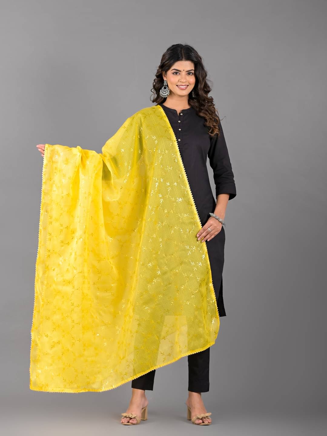     			Apratim Yellow Cotton Blend Women's Dupatta - ( Pack of 1 )
