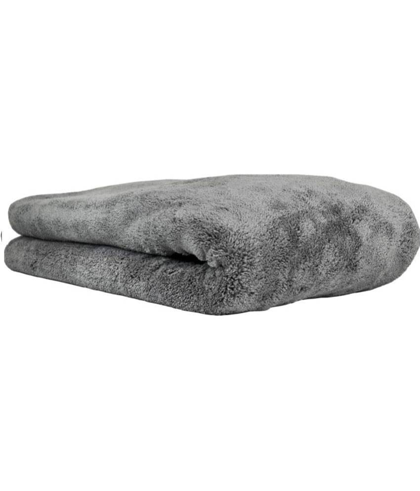    			Auto Hub Grey 800 GSM Microfiber Cloth For Automobile ( Pack of 1 )