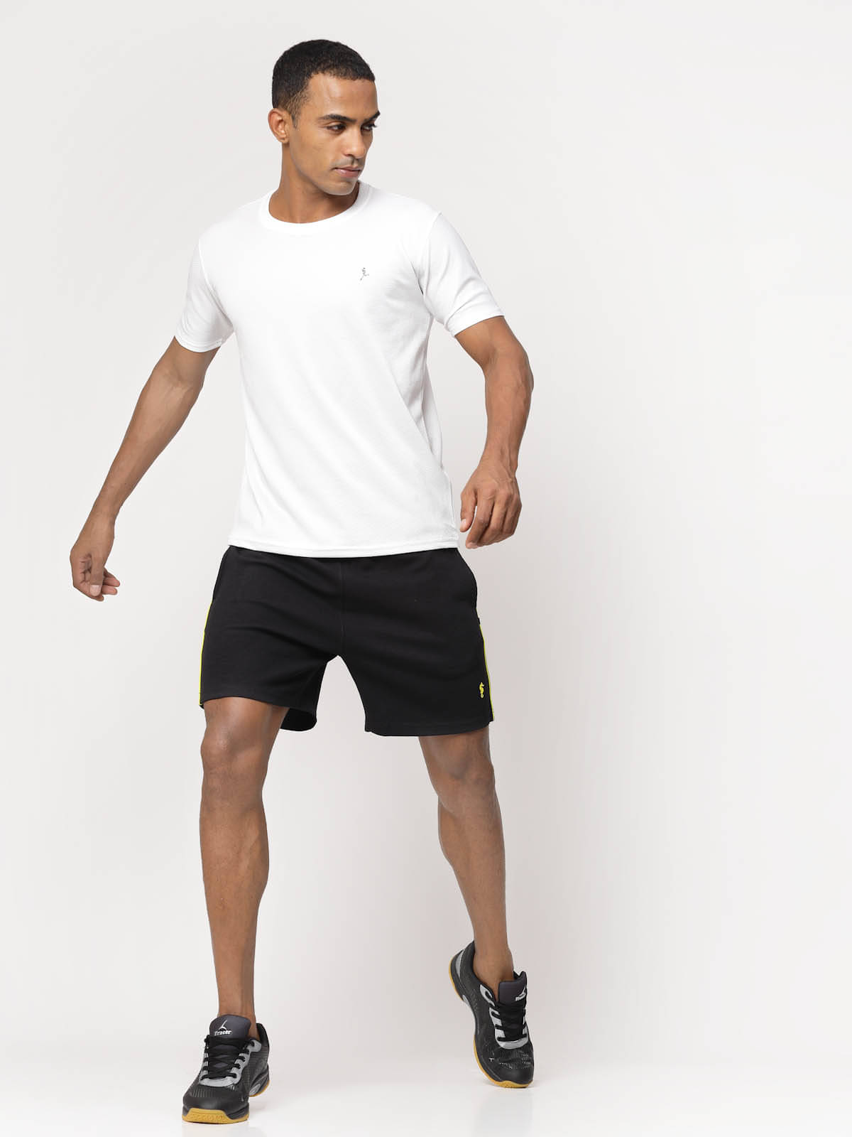     			EPPE Black Polyester Men's Shorts ( Pack of 1 )