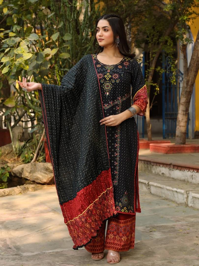 Juniper Rayon Printed Kurti With Palazzo Women's Stitched Salwar Suit - Black ( Pack of 1 ) Juniper Rayon Printed Kurti With Palazzo Women's Stitched Salwar Suit - Black ( Pack of 1 )