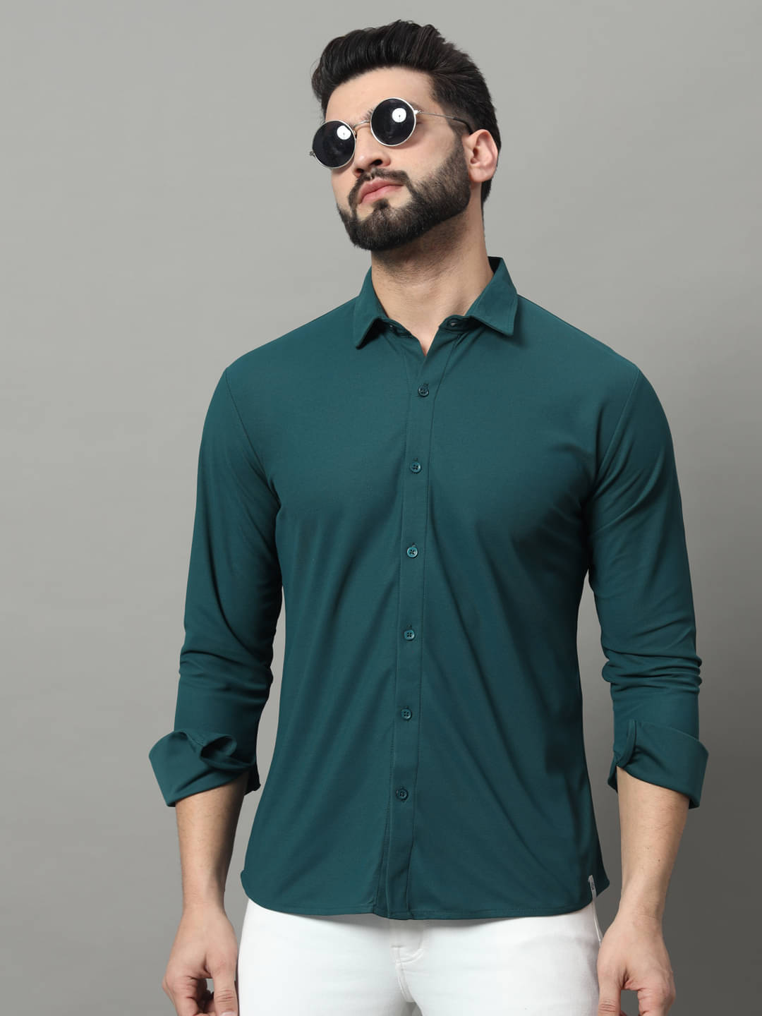     			renuovo Polyester Regular Fit Solids Full Sleeves Men's Casual Shirt - Green ( Pack of 1 )