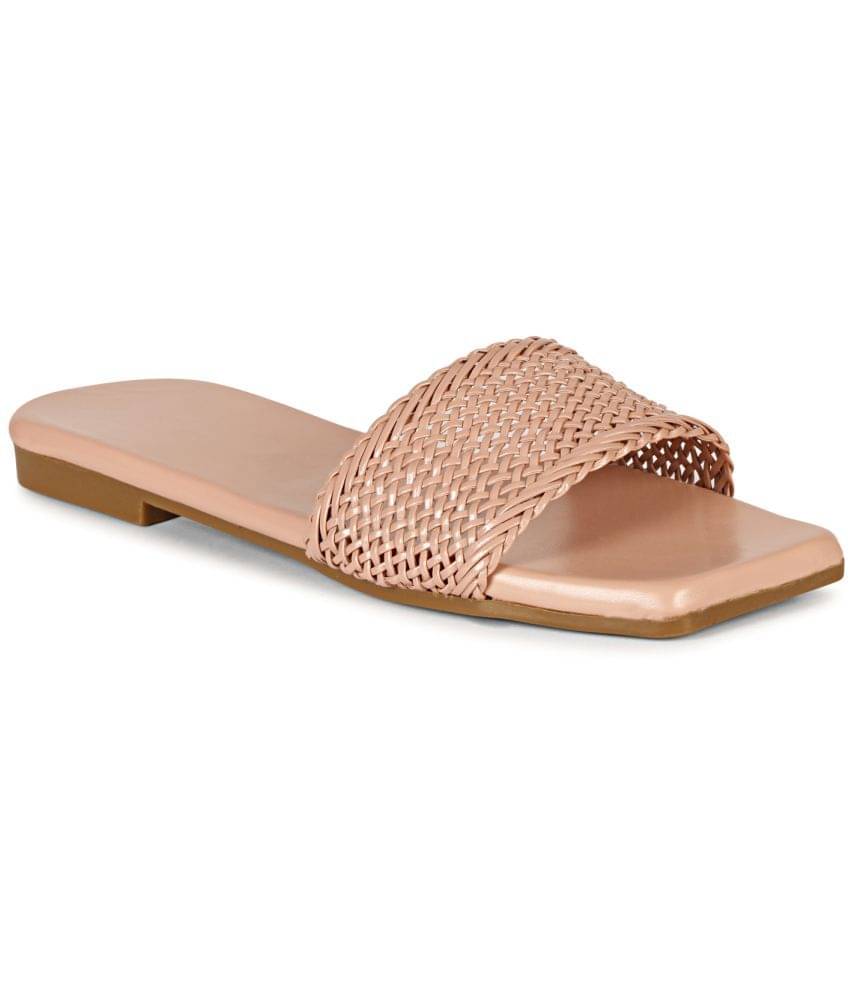     			Commander Shoes Peach Women's Flats