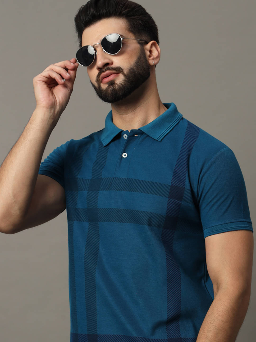Hushbucks Pack of 1 Cotton Blend Regular Fit Checks Half Sleeves Men's Polo T Shirt ( Teal Blue ) Hushbucks Pack of 1 Cotton Blend Regular Fit Checks Half Sleeves Men's Polo T Shirt ( Teal Blue )