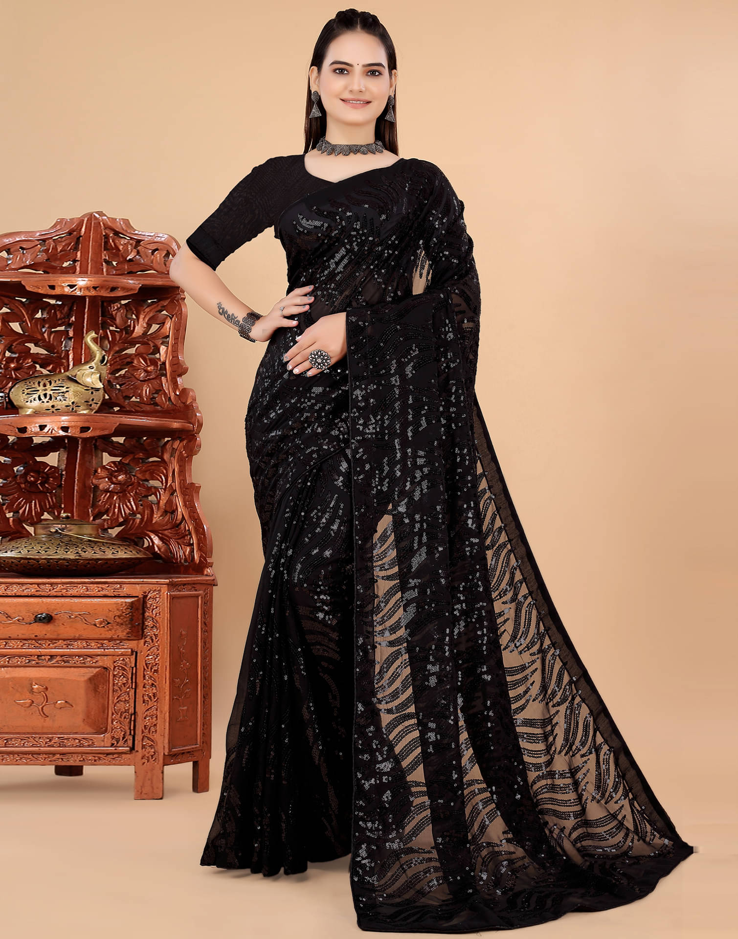 Satrani Georgette Dyed Saree With Unstitched Blouse Piece ( Charcoal ) Satrani Georgette Dyed Saree With Unstitched Blouse Piece ( Charcoal )
