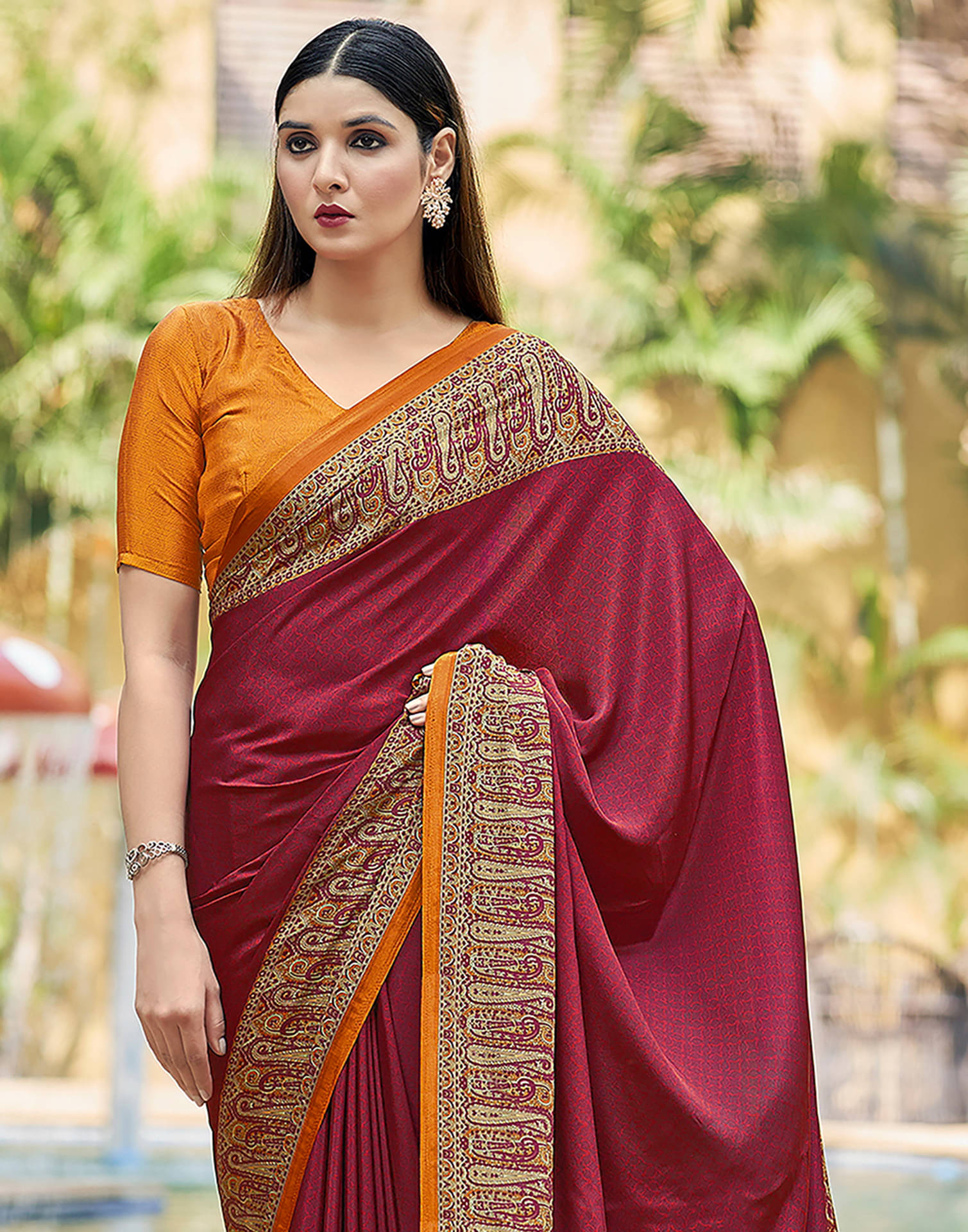Satrani Silk Printed Saree With Unstitched Blouse Piece ( Red ) Satrani Silk Printed Saree With Unstitched Blouse Piece ( Red )