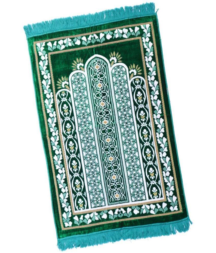 ADIRNY Green Single Regular Velvet Prayer Mat ( 110 X 70 cm ) ADIRNY Green Single Regular Velvet Prayer Mat ( 110 X 70 cm )