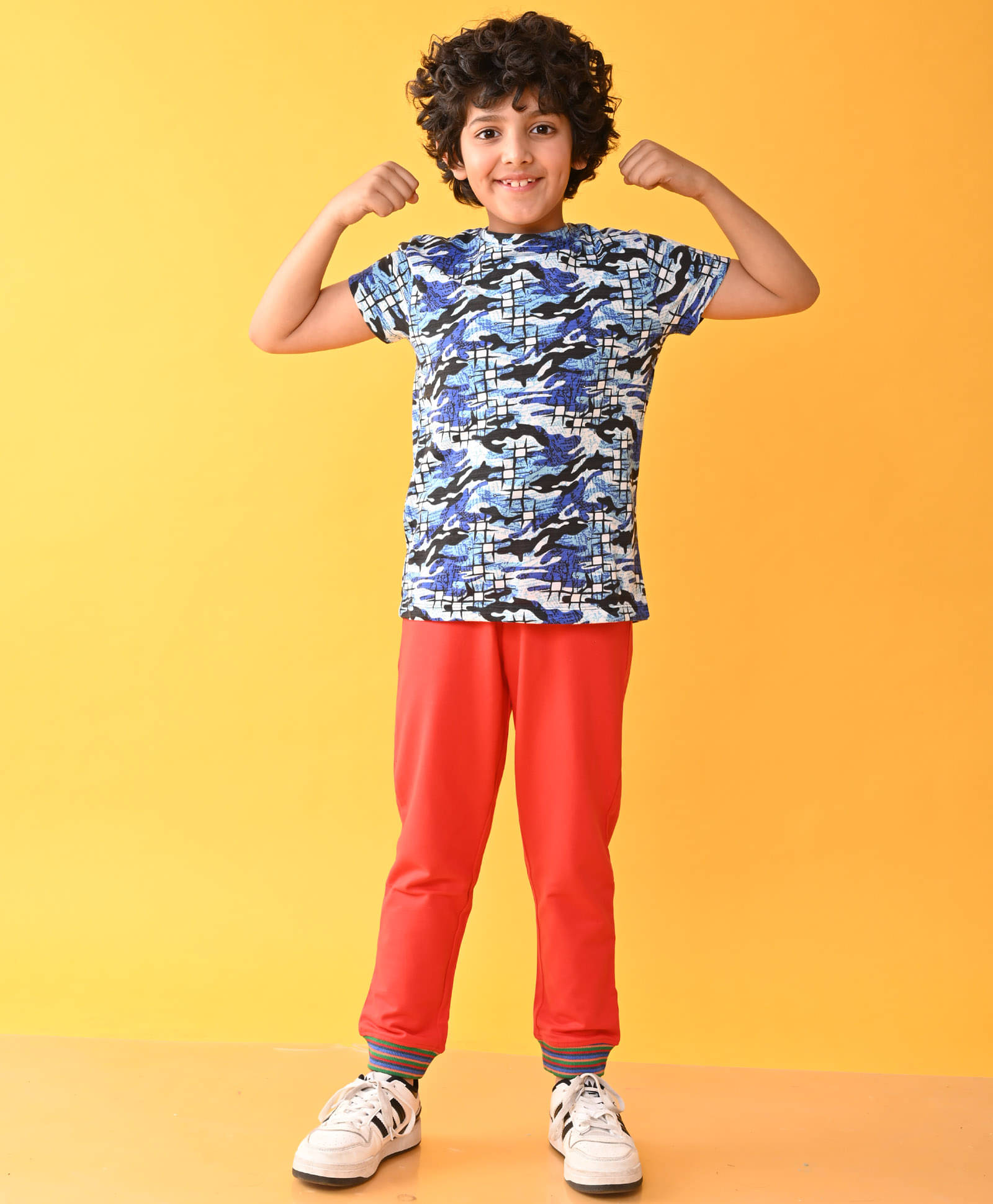GRAFITTI CAMO RED RIBBED SUMMER BOYS JOGGER SET - WHITE/RED GRAFITTI CAMO RED RIBBED SUMMER BOYS JOGGER SET - WHITE/RED