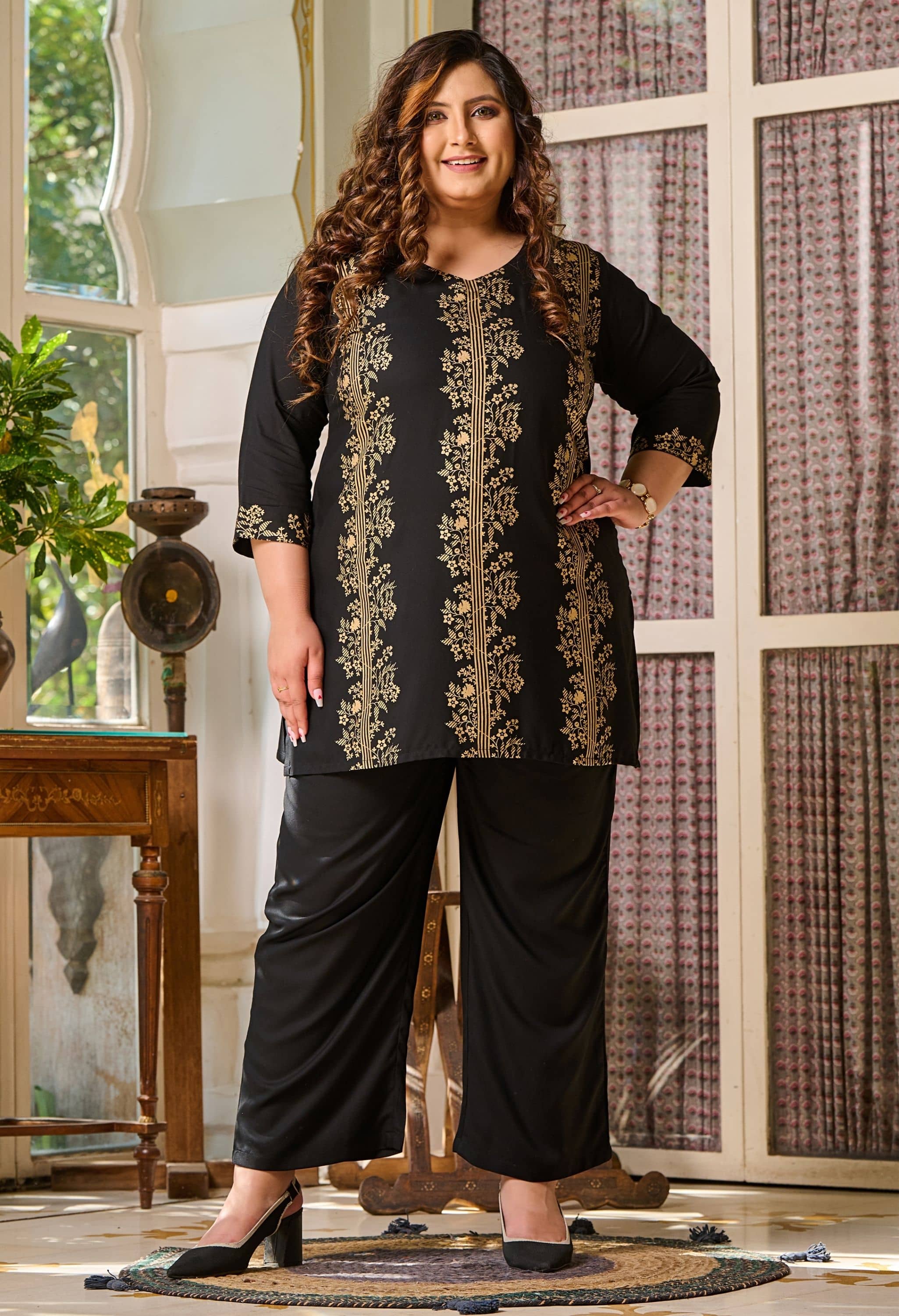PrettyPlus by Desinoor.com Women Printed Tunic With Palazzos Co-Ord Set ( Black )