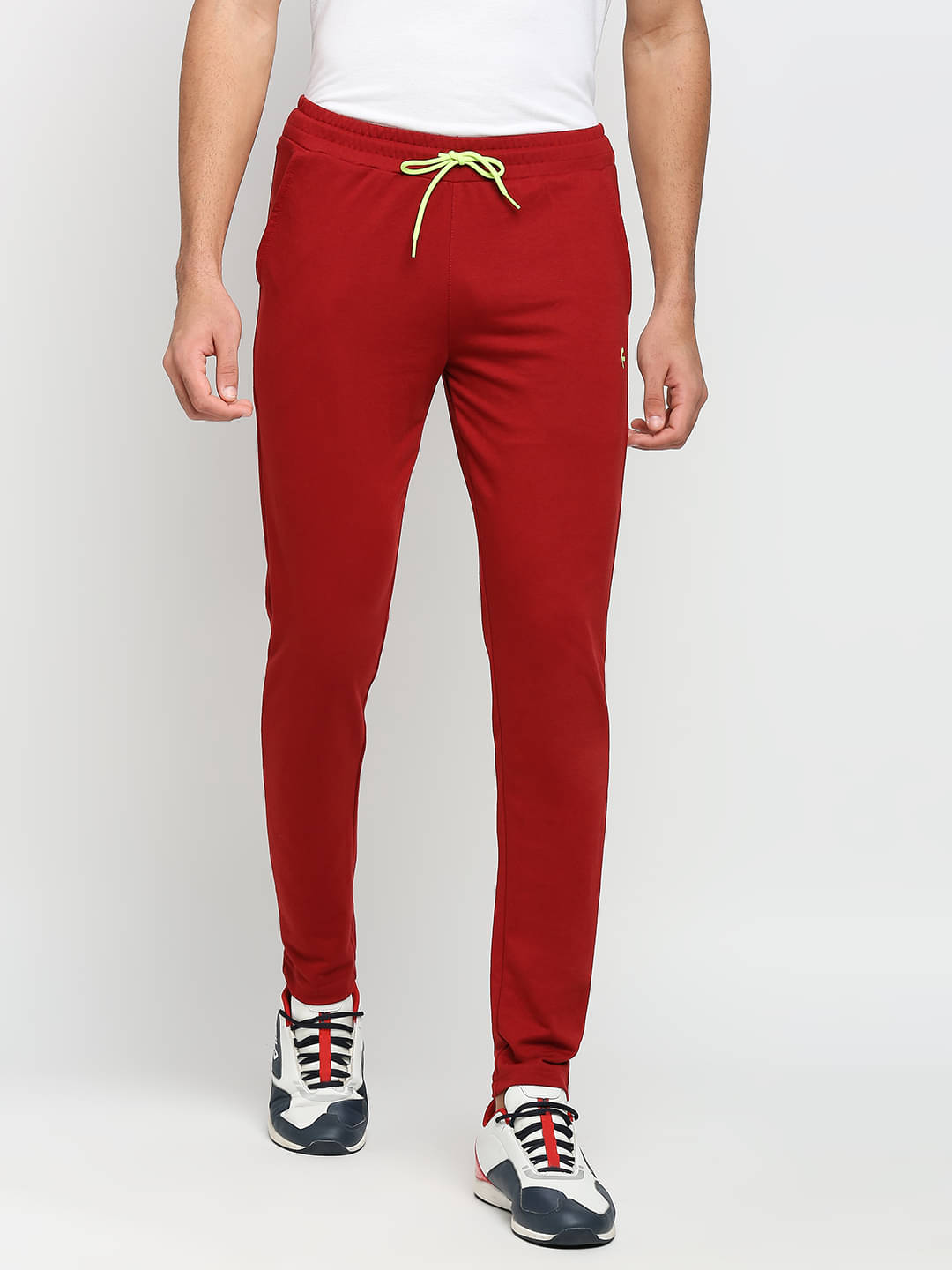 Fitz Maroon Cotton Blend Men's Joggers ( Pack of 1 ) Fitz Maroon Cotton Blend Men's Joggers ( Pack of 1 )