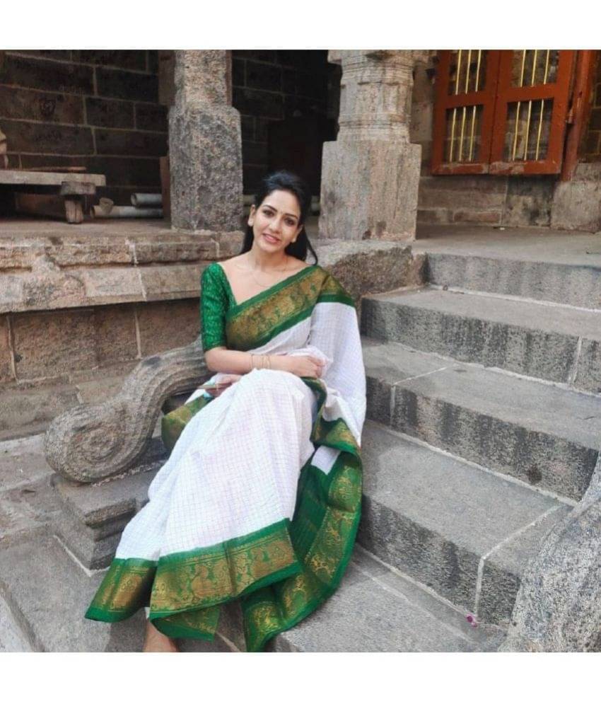     			JULEE Silk Self Design Saree With Unstitched Blouse Piece ( Green )