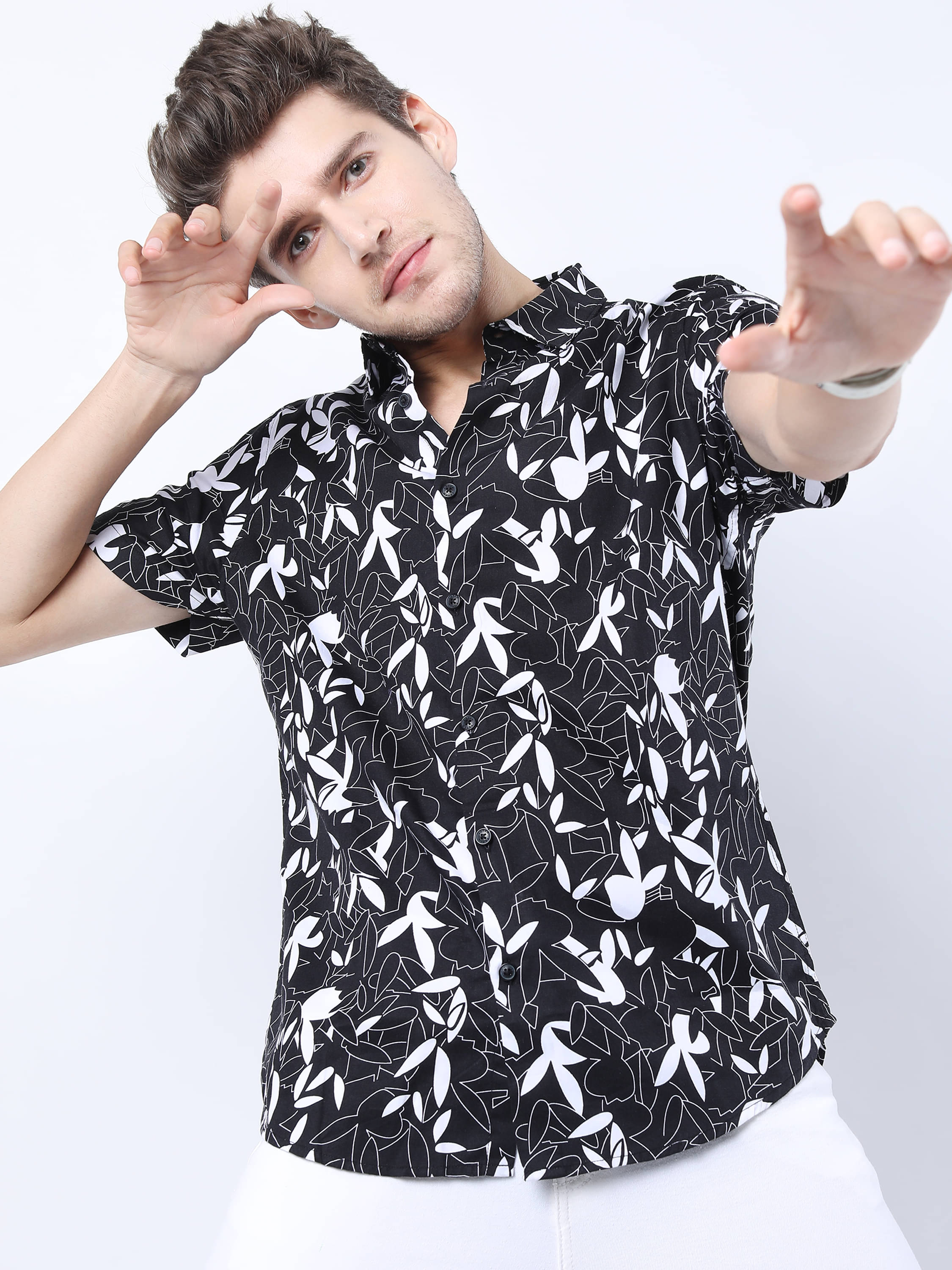     			Ketch 100% Cotton Slim Fit Printed Half Sleeves Men's Casual Shirt - Black ( Pack of 1 )
