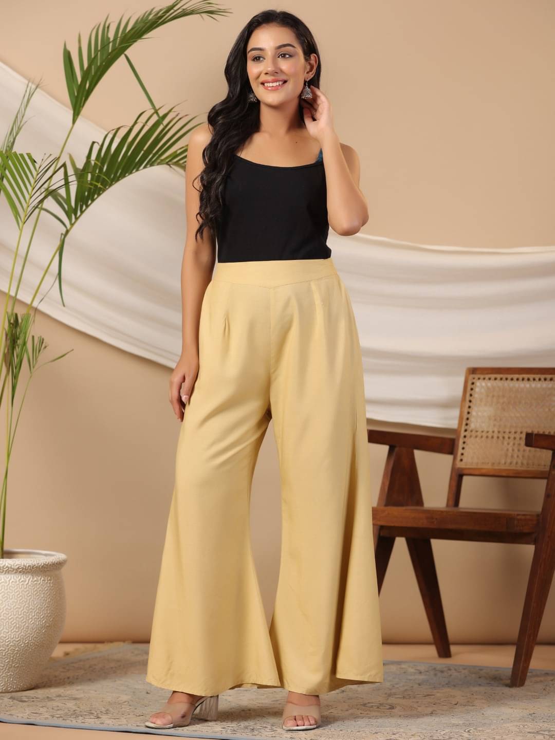     			Juniper - Gold Rayon Women's Palazzo ( Pack of 1 )