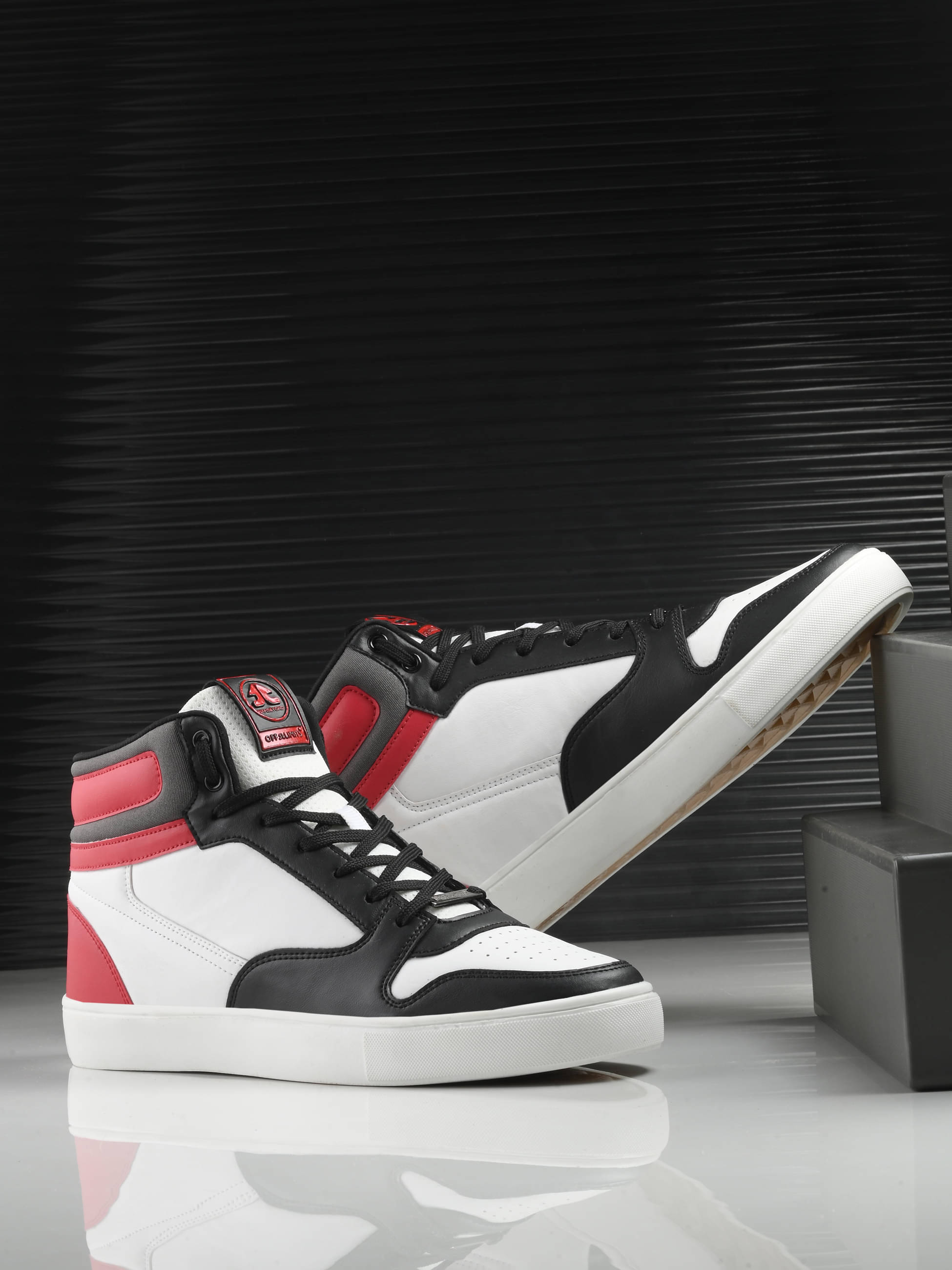     			OFF LIMITS SCOOT Multicolor Men's Sneakers