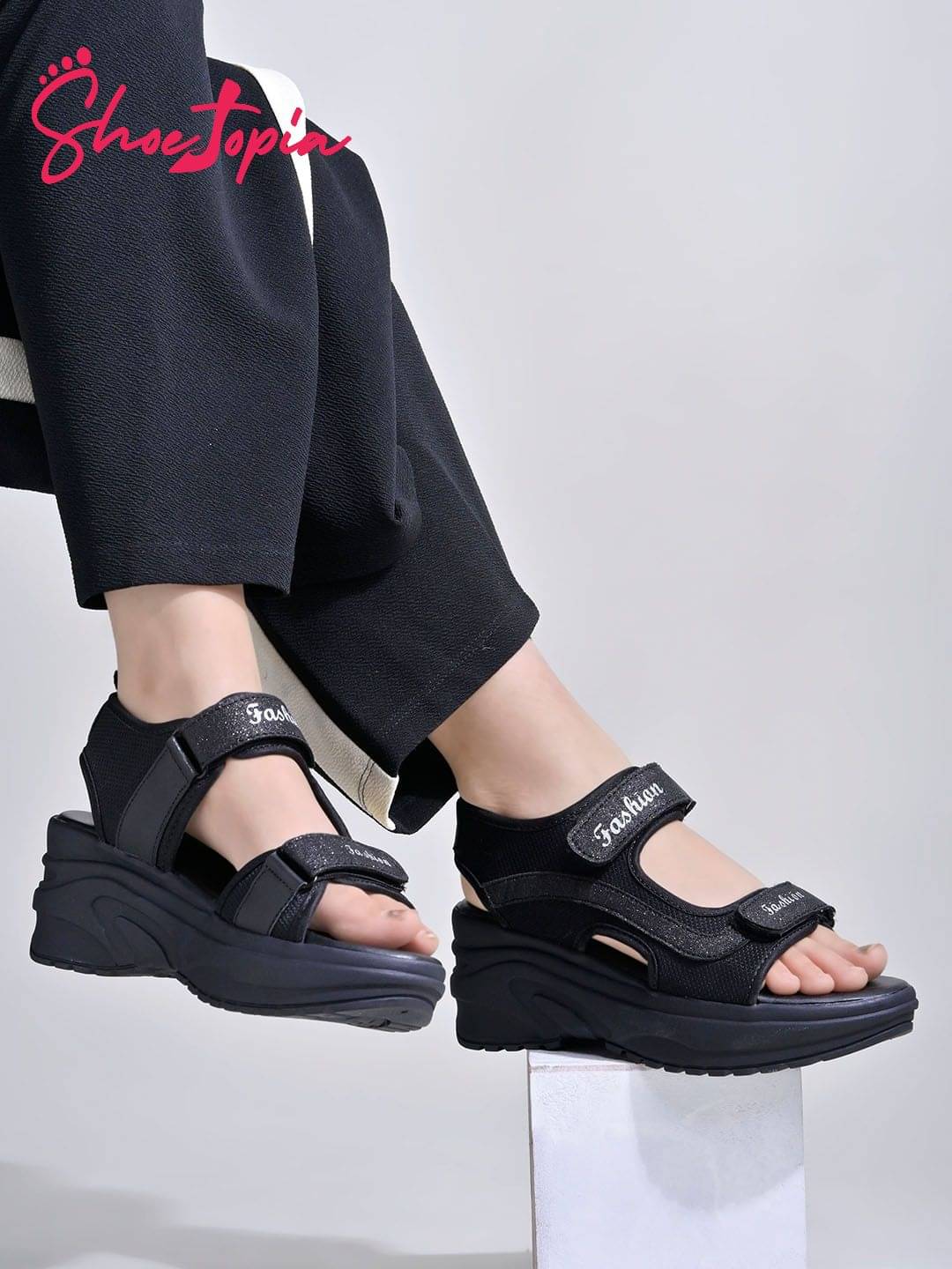     			Shoetopia Black Floater Sandals