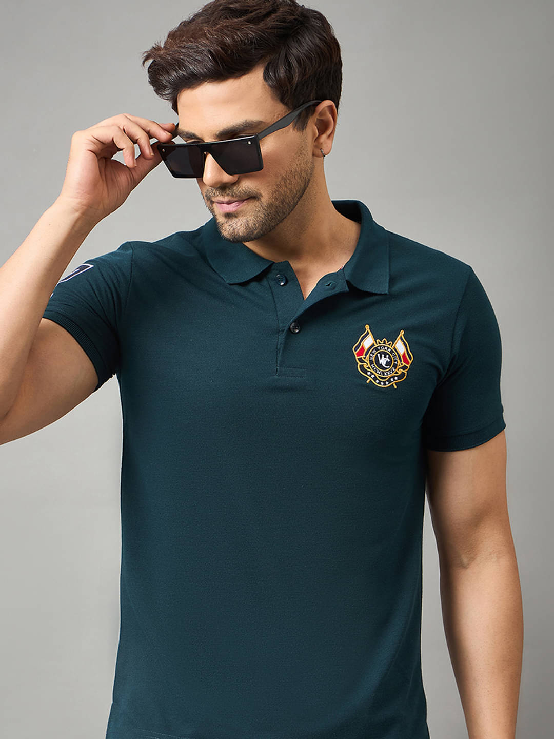 zigo Pack of 1 Cotton Blend Regular Fit Solid Half Sleeves Men's Polo T Shirt ( Dark Green )     			zigo Pack of 1 Cotton Blend Regular Fit Solid Half Sleeves Men's Polo T Shirt ( Dark Green )