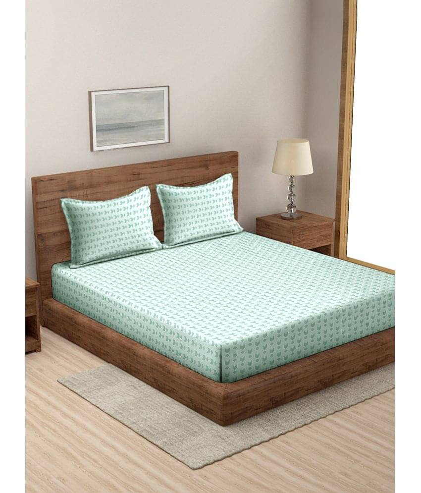 Modefe Microfiber 1 Double Queen Bedsheet with 2 Pillow Covers ( Green ) Modefe Microfiber 1 Double Queen Bedsheet with 2 Pillow Covers ( Green )